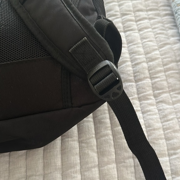 Swiss Gear Laptop backpack in black/ grey with laptop sleeve & tablet sleeve - Picture 15 of 16